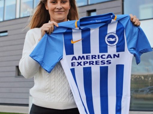 Amanda Nildén joins Brighton & Hove Albion in England